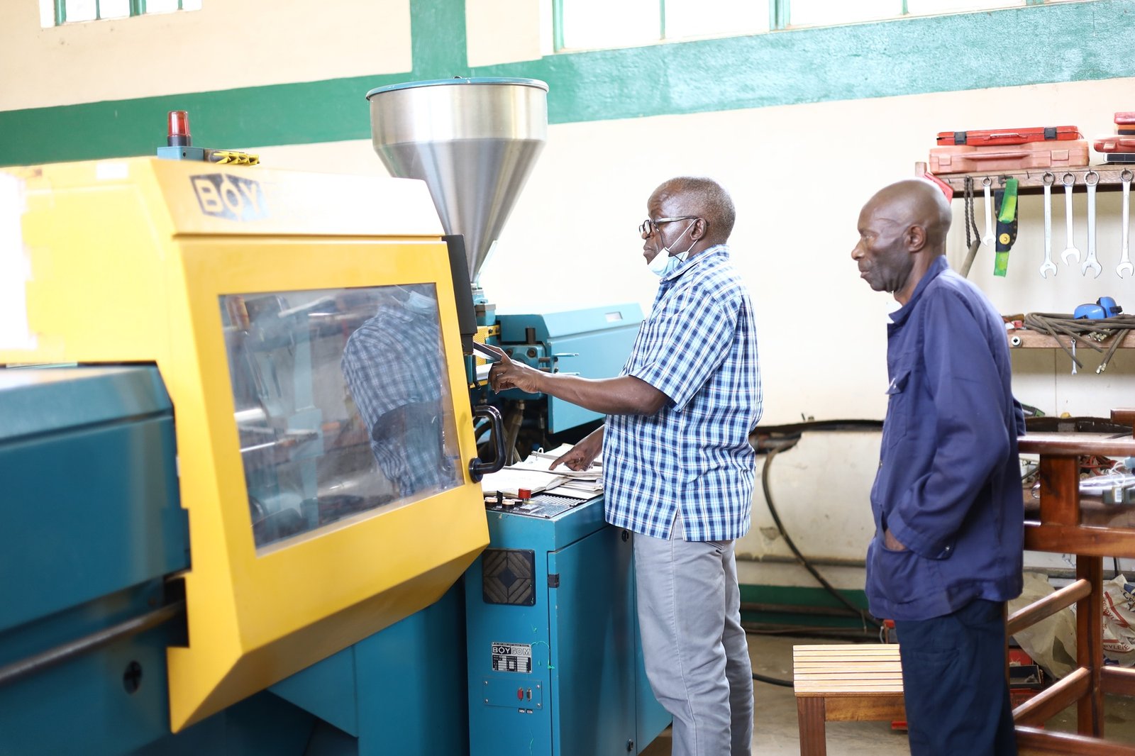 Usine de Fabrication des Bouteilles Plastiques